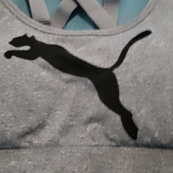 M like new gray Puma sports bra - Picture 2 of 5